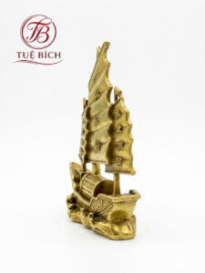 Thuyền Buồm Phong Thủy